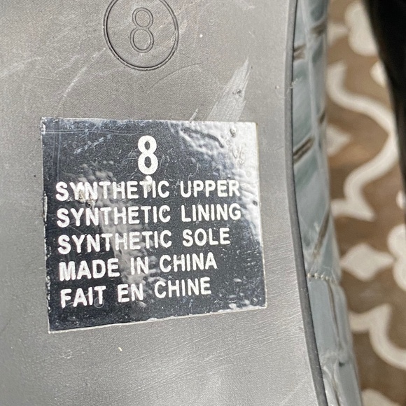 GUC Grey Faux Croc Pumps, Size 8 - Picture 9 of 11